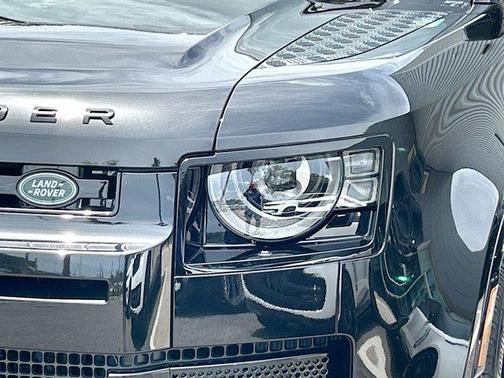 2025 Land Rover Defender 110 P500 X-Dynamic SE