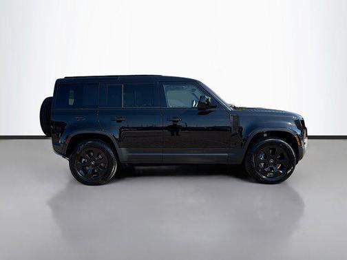 2025 Land Rover Defender 110 P400 S