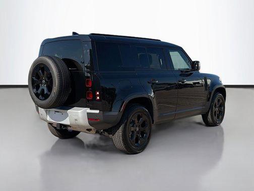 2025 Land Rover Defender 110 P400 S