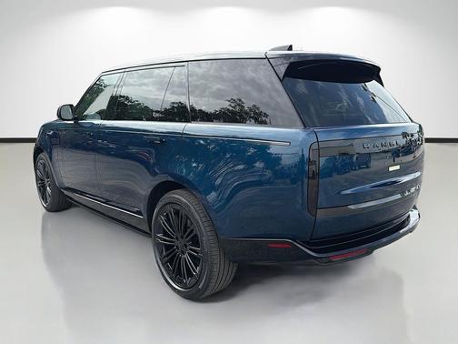 Petrolix Blue SV Bespoke Ultra Metallic Gloss 2026 Land Rover Range Rover P530 SE 7 Seat