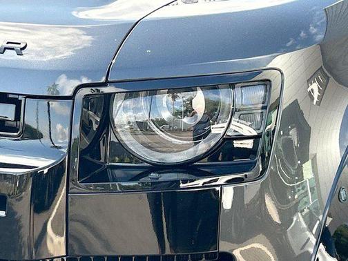 2023 Land Rover Defender 130 First Edition