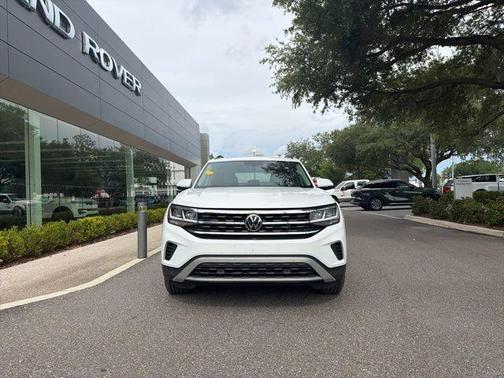 Pure White 2021 Volkswagen Atlas 3.6L SE w/Technology
