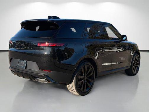 2026 Land Rover Range Rover Sport SE