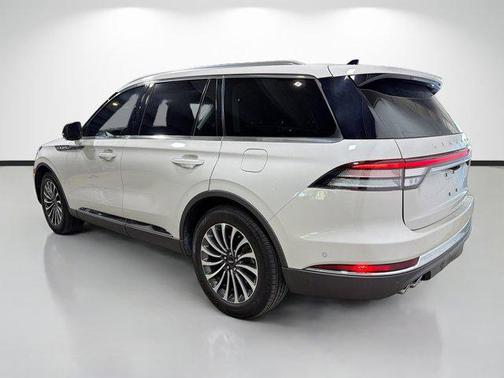 Ceramic Pearl Metallic Tri-Coat 2024 Lincoln Aviator Reserve