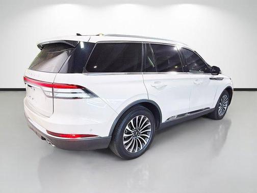 Ceramic Pearl Metallic Tri-Coat 2024 Lincoln Aviator Reserve