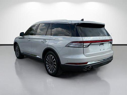 Ceramic Pearl Metallic Tri-Coat 2024 Lincoln Aviator Reserve