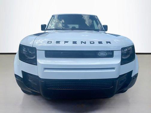 2024 Land Rover Defender 110 P400 X-Dynamic SE