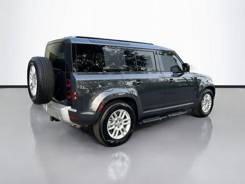 2025 Land Rover Defender 110 P400 S