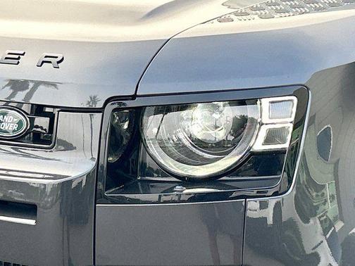2025 Land Rover Defender 110 P400 S