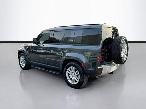 2025 Land Rover Defender 110 P400 S
