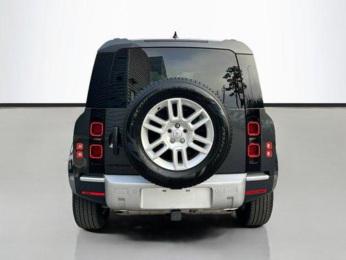 2025 Land Rover Defender 110 P400 S