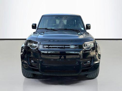 2025 Land Rover Defender V8