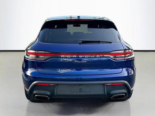 2022 Porsche Macan Base