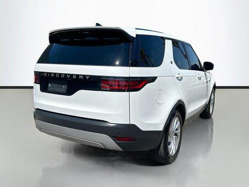 2024 Land Rover Discovery P300 S