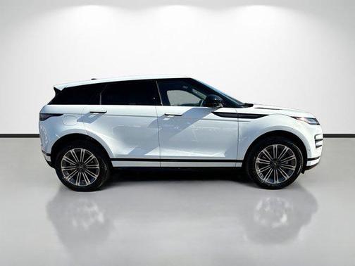 2026 Land Rover Range Rover Evoque Dynamic SE