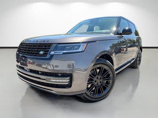 Charente Grey Premium Metallic 2026 Land Rover Range Rover P530 SE