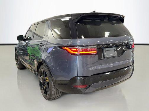 2025 Land Rover Discovery P360 Dynamic SE