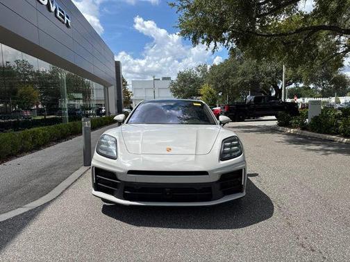Chalk 2026 Porsche Panamera 4 E-Hybrid