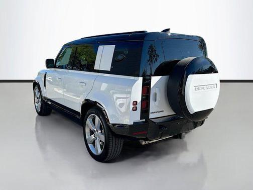 2025 Land Rover Defender 110 P400 X-Dynamic SE