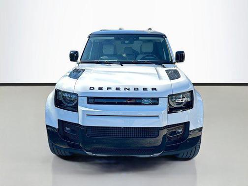 2025 Land Rover Defender 110 P400 X-Dynamic SE