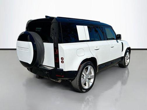 2025 Land Rover Defender 110 P400 X-Dynamic SE