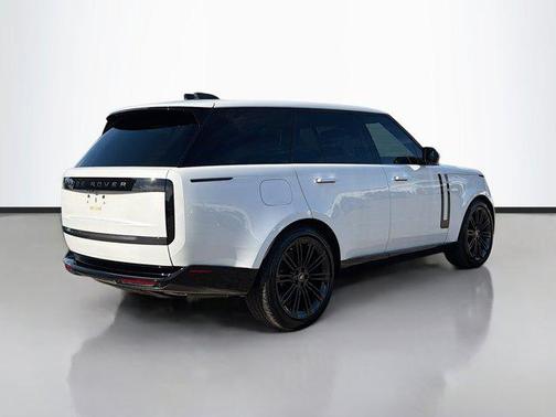 2025 Land Rover Range Rover P400 SE