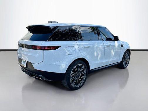 2024 Land Rover Range Rover Sport SE