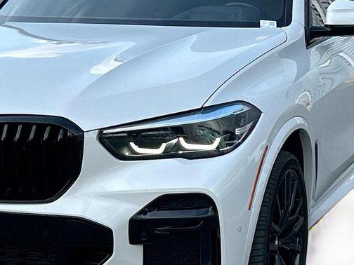 2022 BMW X5 M50i