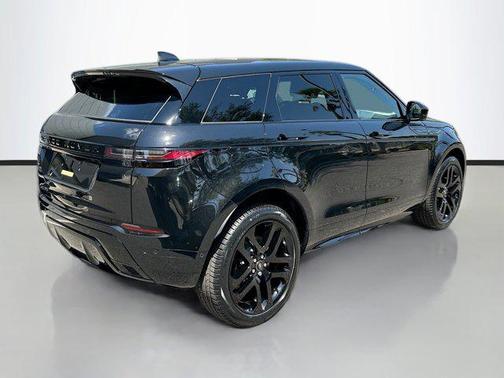 2026 Land Rover Range Rover Evoque Dynamic SE