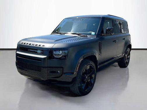2025 Land Rover Defender 110 P400 X-Dynamic SE