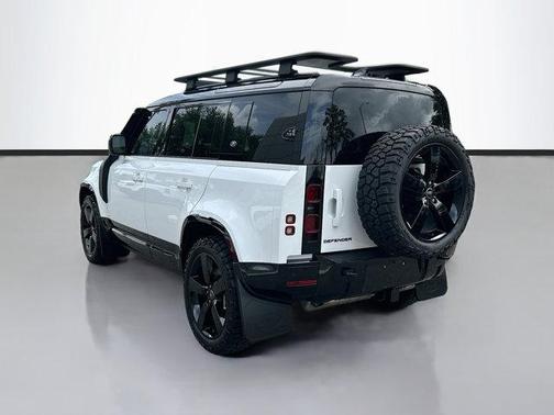 2024 Land Rover Defender X-Dynamic SE