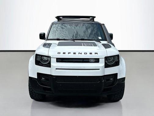 2024 Land Rover Defender X-Dynamic SE
