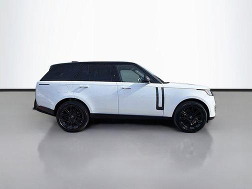 2025 Land Rover Range Rover P400 SE