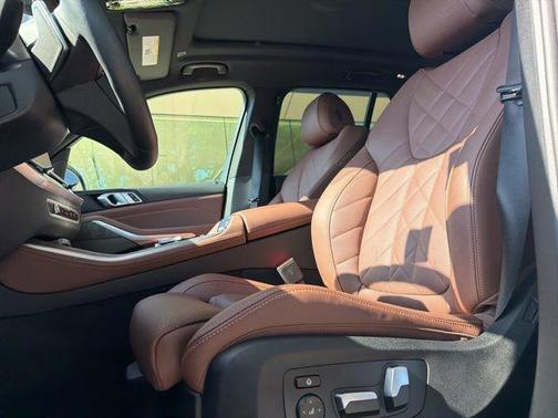 Black Sapphire Metallic 2025 BMW X5 PHEV xDrive50e