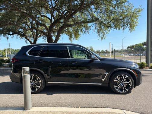 Black Sapphire Metallic 2025 BMW X5 PHEV xDrive50e