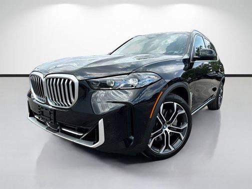 Black Sapphire Metallic 2025 BMW X5 PHEV xDrive50e