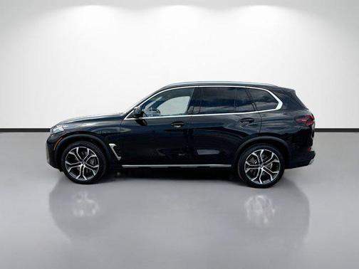 Black Sapphire Metallic 2025 BMW X5 PHEV xDrive50e