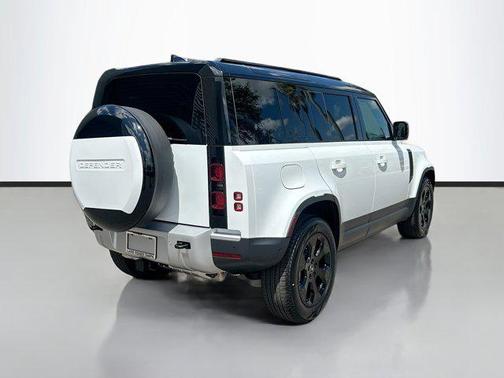 2025 Land Rover Defender 110 P400 S