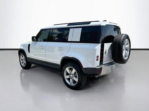 2025 Land Rover Defender 110 P300