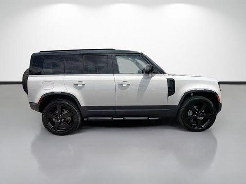 Borasco Grey Metallic 2026 Land Rover Defender P300 S