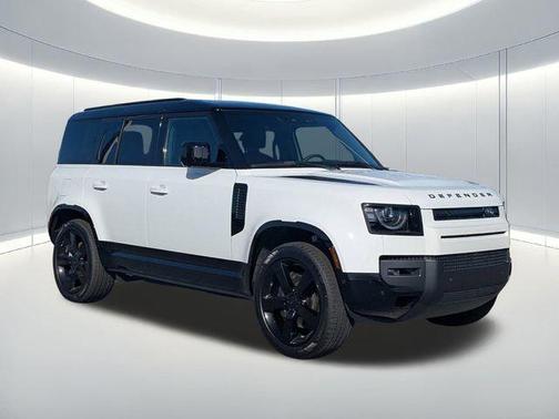 Fuji White 2026 Land Rover Defender P400 X-Dynamic SE