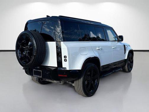 2026 Land Rover Defender P400 X-Dynamic SE