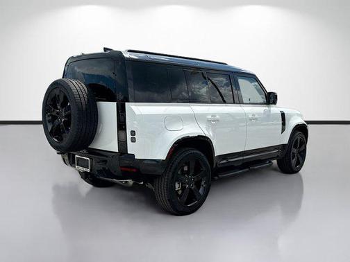 Fuji White 2026 Land Rover Defender P400 X-Dynamic SE
