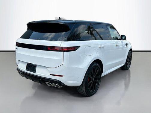 2025 Land Rover Range Rover Sport SE