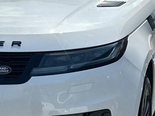 2025 Land Rover Range Rover Sport SE