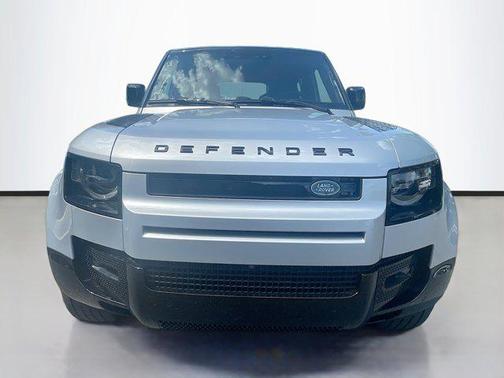 2024 Land Rover Defender 110 P400 X-Dynamic SE