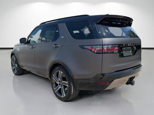 Charente Grey Premium Metallic 2026 Land Rover Discovery Tempest Edition