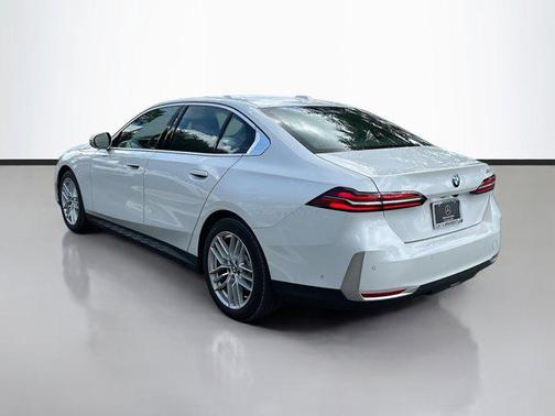2024 BMW 530 i
