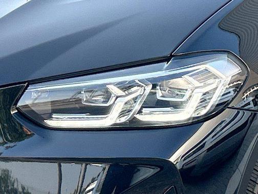 2024 BMW X4 xDrive30i