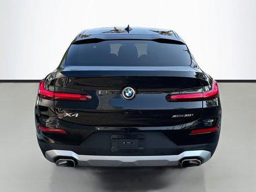 2024 BMW X4 xDrive30i